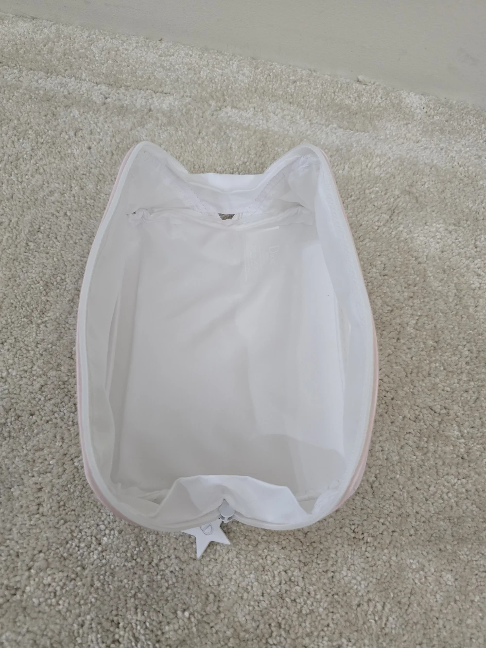 Dior Pink Cosmetic Pouch - Picture 4 of 12